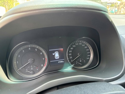 Bán xe Hyundai Kona 1.6 Turbo 2021 màu đen. 12