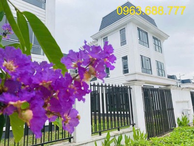 Bt hud mê linh,300m,17 tỷ,2 thoáng,sau view công viên. giá đầu tư 4