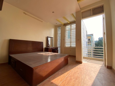 Chính chủ bán nhà 4 tầng, vị trí đẹp ngay trung tâm quận ngô quyền 1