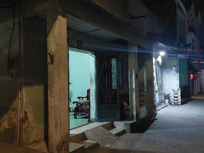 Mặt tiền lô góc, kinh doanh tốt - bán nhà thủ đức giá chỉ 4.85 tỷ, sổ hồng riêng 1