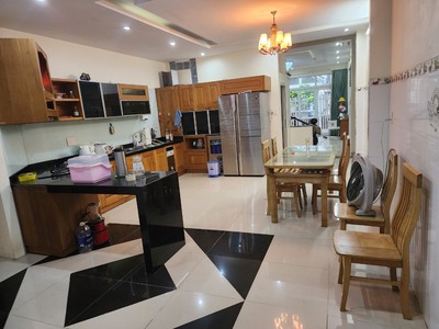 Bán nhà 3 tầng đường Hoàng Thúc Trâm,gần tiểu la,hải châu. giá 8.5 tỷ. 1