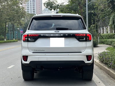 Bán xe Ford Everest Titanium 2.0L 4x2 AT 2024, màu trắng. 1