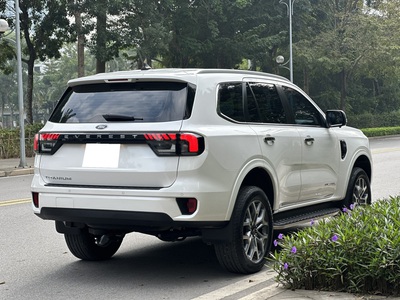 Bán xe Ford Everest Titanium 2.0L 4x2 AT 2024, màu trắng. 6