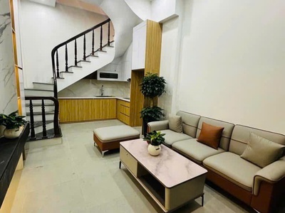 Chưa đến 4 tỷ - sở hữu ngay nhà 5 tầng tại trung tâm hai bà trưng, vị trí đắc địa - dt 25m2 giá chỉ 1