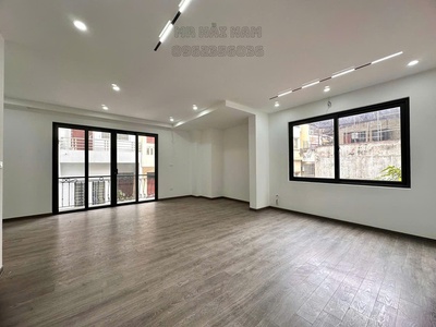 Bán nhà mặt phố cát linh-đống đa-40m2 15 tỷ mt 5,4m,kd,oto 5 làn 1