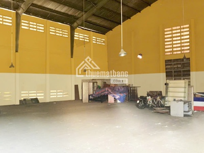 Kho xưởng trần khắc chân ngay chợ hóc môn 0
