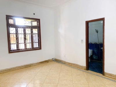 Cho thuê nhà 306 Nguyễn Trãi, Thanh Xuân, Hà Nội - mặt tiền kinh doanh. 2