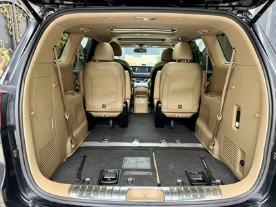 Bán xe Kia Sedona 2021 DATH Luxury Full dầu 2.2D, màu đen. 5