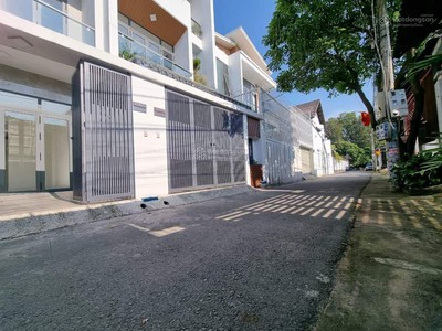 Bán gấp đất TP Thủ Dầu Một Bình Dương, ngay Trung tâm đường thông, khu biệt thự cao cấp 2