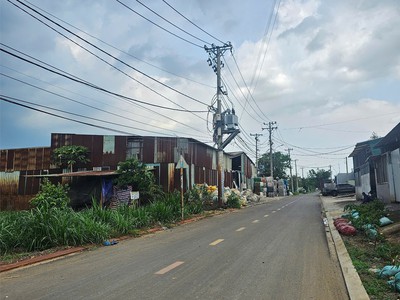 Bán đất xuân thới sơn 850m2 xây căn biệt thự, làm kho xưởng, đường xe tải thông tứ tung giá 11.5t 4