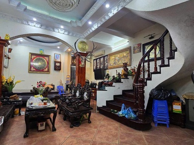 Siêu hiếm đại la bán 70M tặng nhà gần phố hai bà trưng 4