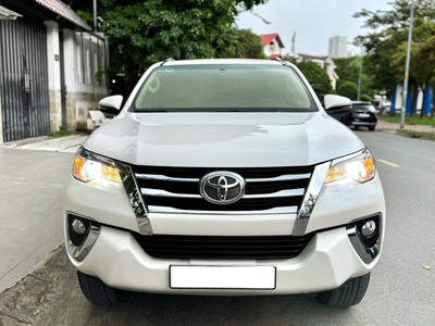 Bán xe Toyota Fortuner 2020 2.4G 4x2 AT dầu, màu trắng. 0