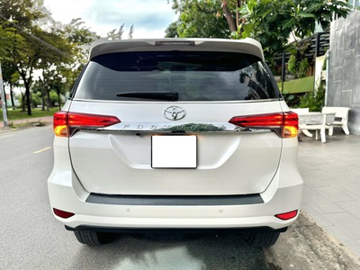 Bán xe Toyota Fortuner 2020 2.4G 4x2 AT dầu, màu trắng. 3