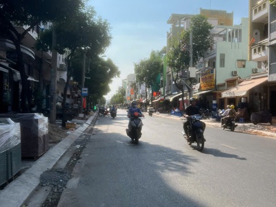 Chỉ 9.6 tỷ sở hữu ngay nhà 2 MTKD sầm uất 91 Hàn Hải Nguyên P.2 Quận 11. 3