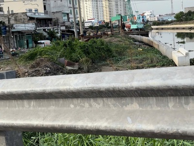 Bán đất: 04 lô liền nhau , lô duy nhất có diện tích lớn, mỗi lô 5x20m  không bán lẻ . 2
