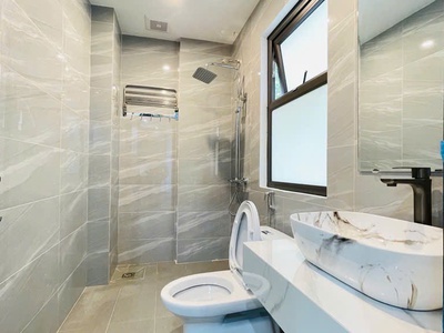 Hot hot hot     sở hữu ngay căn nhà đẹp - vị trí đắc địa tại khương đình 4