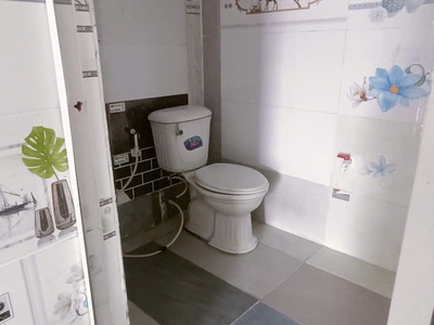 Nhà 5,5 triệu mặt tiền nguyễn văn cừ 3
