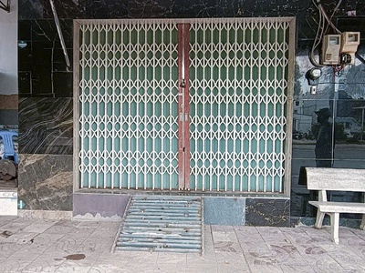 Nhà 5,5 triệu mặt tiền nguyễn văn cừ 2