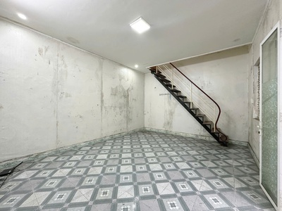 Bán nhà 10/30/231 trần nguyên hãn 2 tầng đang cho thuê 2.5tr tháng 1