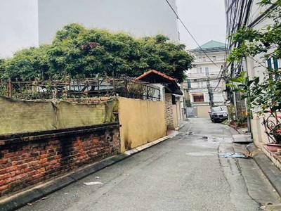 Bán đất gần trường c3 thạch bàn long biên ngõ nông oto 7 chỗ vào rộng 60m mặt: 6m 7 tỷ 7 0
