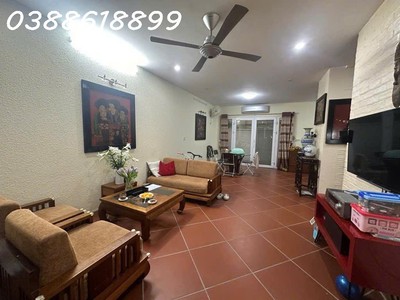 Biệt thự quảng an, tây hồ, lô góc 3 thoáng, dt 110m, mt 5.6m, ô tô tránh, giá đầu tư 33.5 tỷ 0