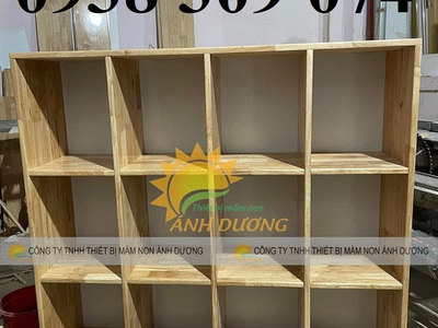 Kệ cặp mầm non, kệ đựng balo bằng gỗ cho bé chất lượng cao 0