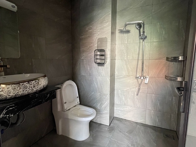 Nhà đẹp ở luôn - sổ đỏ hoa hậu -cổ nhuế - 30m2 - 5t- mt khủng 5.2m 3