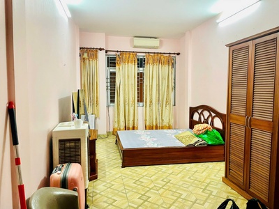 Cho thuê nhà riêng phùng chí kiên 5 tầng, 35m2, 2 ngủ, 14 triệu - ở hộ gia đình 2