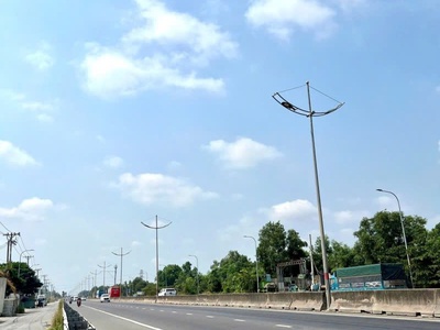 Bán đất đất làm kho - mặt tiền võ trần chí, 8500m2, có 6300m2 thổ cư, 56x152m, 390 tỷ. 2