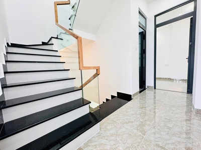 Bán nhà 3 tầng mới xây - đường 2 tháng 4, nha trang 1