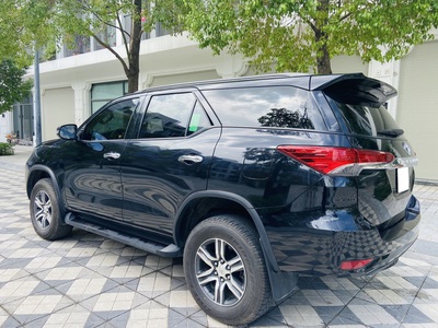 Bán xe Toyota Fortuner 2022 2.4G 4x2 AT dầu, màu đen. 1