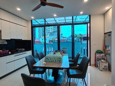 Nhà đẹp la thành, ba đình, dt 40m x 6t thang máy, kinh doanh, ô tô vào nhà, giá 15.5 tỷ 1