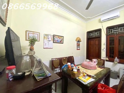 Mặt phố la thành, ba đình, dt 65/80m x 4t, siêu kinh doanh, ô chờ thang máy, giá 19.5 tỷ 2