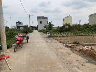 Cc bán đất lô góc quang minh 50m,giá đầu tư,lô góc đẹp,ô tô tránh 2