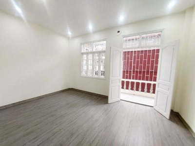 Bán nhà đường hồng hà 37m2 x 4 tầng, 3 phòng ngủ đầy đủ công năng, sát phố, tầm tài chính chỉ hơn 5 0