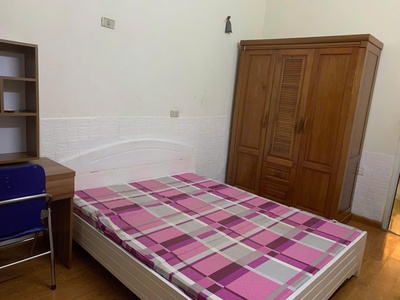 Cho thuê nhà nguyên căn ngõ 175 định công, 45m2, 3.5 tầng, 3 ngủ, 9tr5 vào ngay 3
