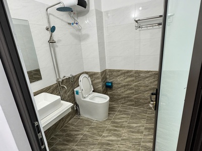 Cho thuê nhà ngõ 55 thanh lân 5 tầng, 32m2, 3 ngủ, 4 vệ sinh, 10 triệu 3
