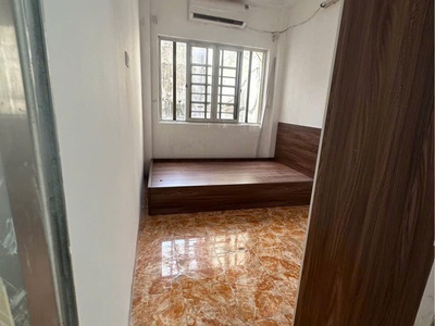 Cho thuê nhà ngõ 100 nguyễn hoàng tôn, 3.5 tầng, 2 ngủ, 6 triệu vào ngay 1