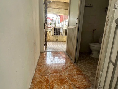 Cho thuê nhà ngõ 100 nguyễn hoàng tôn, 3.5 tầng, 2 ngủ, 6 triệu vào ngay 2
