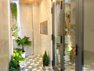 Nhà đẹp hxh 1trục thông, p13 bình thạnh, 5.3mx6.9m, 3tầng btct, nhỉnh 4tỷtl 2