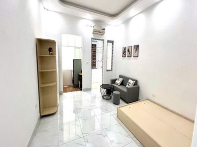Cho thuê nhà tập thể tầng 1, 2 mặt tiền  4,5 m  có thể kinh doanh, ngã ba chợ vĩnh hồ, thịnh quang 1