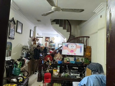 Bán nhà tân mai 5 tầng dân xây ô tô cách 20M hoàng mai 1