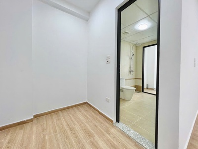 Mình cho thuê lại phòng 35m2 trong toà nhà văn phòng ở phố thái hà- đống đa 4