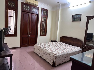 Cho thuê nhà ngõ 24 kim đồng, 4 tầng, 40m2, 4 ngủ, 11.9 triệu 2