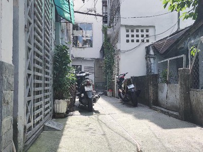 Nhà bán phú nhuận p8 trương quốc dung , 85m2 , 4pn , hẻm 4m tráng nhựa sạch sẽ 8 tỷ 950 3