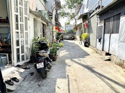 Nhà hẻm 2 mặt tiền trước sau đường số 10, p Bình Hưng Hòa, Bình Tân dt 40m2 1 lầu 2pm 2wc giá 3,79 t 2