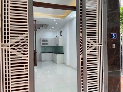 Bán nhà xuân la - võ chí công - tây hồ. nhà mới cứng. dt 30m2 5 tầng 3