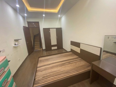 Cho thuê nhà nguyên căn ngõ 327 trần đại nghĩa, 4 tầng, 30m2, 2 ngủ, chỉ 9tr - full nội thất 4