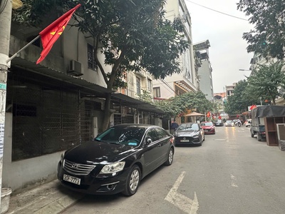 Cho thuê nhà ở mặt ngõ 158 nguyễn sơn 1