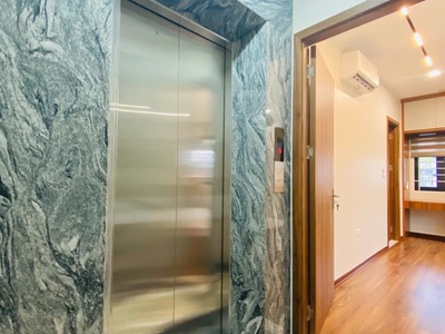 Bán nhà mặt phố lô góc ô tô kinh doanh phố cự lộc thanh xuân 40mx6t thang mày hơn 14 tỷ lh 0